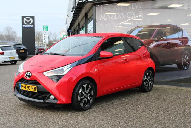 Toyota AYGO 1.0 VVT-i x-joy , Trekhaak, Clima, Camera, Apple Carplay, Bluetooth, LMV 15 Inch, Armsteun, Elek.Ramen
