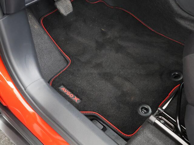 Toyota AYGO X 1.0 VVT-i MT Premium Cabriodak | Voorraadactie 1300 euro korting!