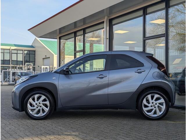 Toyota AYGO X 1.0 VVT-i MT first | Stoelverwarming | Climate Control | Camera | Led | ACC | Licht- regensensor