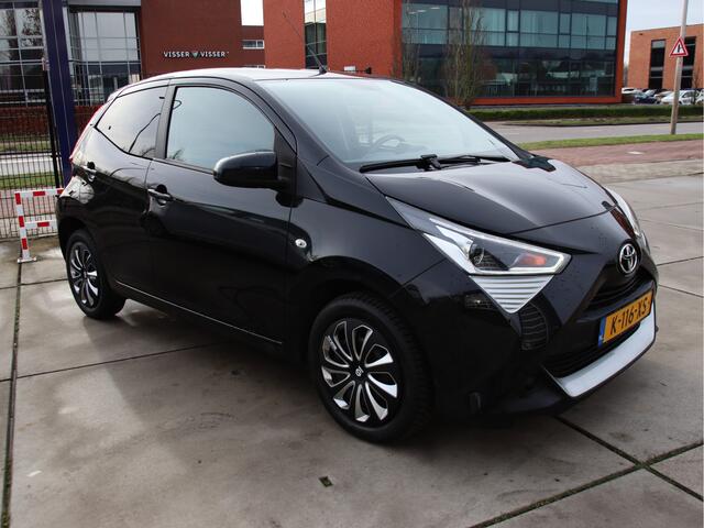 Toyota AYGO 1.0 VVT-i x-play Sparco Carplay-Camera, NL auto, Airco, 5 drs Prijspakker!