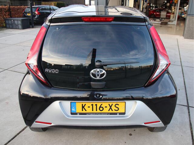 Toyota AYGO 1.0 VVT-i x-play Sparco Carplay-Camera, NL auto, Airco, 5 drs Prijspakker!