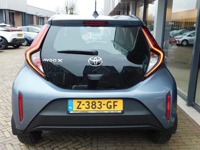 Toyota AYGO X 1.0 VVT-i MT Play