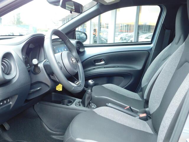 Toyota AYGO X 1.0 VVT-i MT Play
