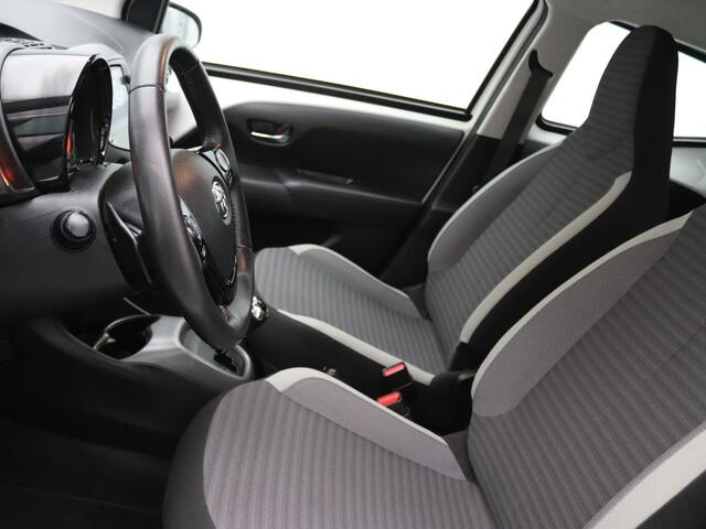 Toyota AYGO 73pk VVT-i x-play Airco | Camera | Carplay