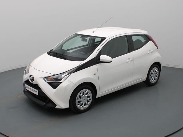 Toyota AYGO 73pk VVT-i x-play Airco | Camera | Carplay