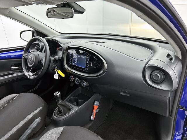 Toyota AYGO X 1.0 VVT-i MT Play | 1e Eigenaar | NIEUW GELEVERD & ONDERHOUDEN | Apple Carplay / Android Auto |