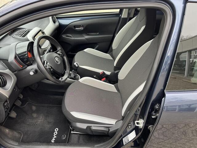 Toyota AYGO 1.0 VVT-i x-nav | Navigatie | All seasonbanden | Camera