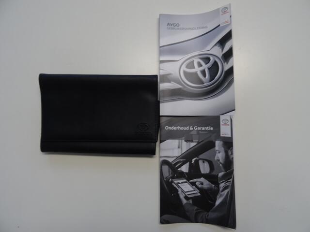 Toyota AYGO 1.0 VVT-i x-fun * BLUETOOTH * LED * GOED ONDERH. !!
