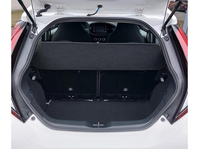 Toyota AYGO X 1.0 VVT-i MT Play | Apple Carplay | Cruise Control