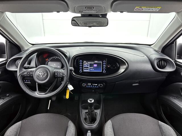 Toyota AYGO X 1.0 VVT-i MT first | Dealeronderhouden | Achteruitrijcamera | 1e Eigenaar |