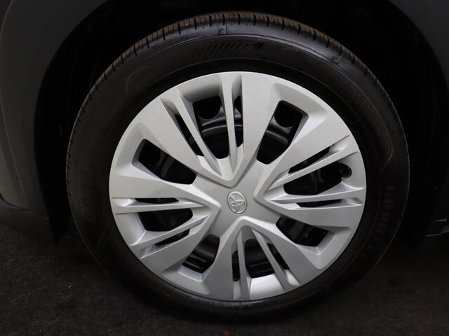 Toyota AYGO X Hybrid 115 play