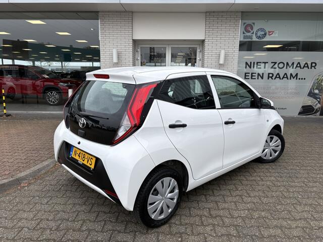 Toyota AYGO 1.0 VVT-i x-fun | Airco | DAB | Bluetooth | El. Raambediening |