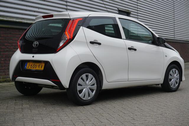 Toyota AYGO 1.0 VVT-i x-fun | Led | Bluetooth | Cruise Control