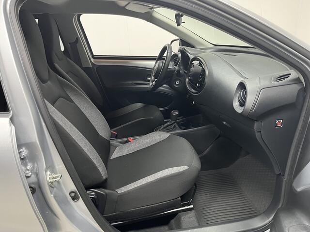 Toyota AYGO X 1.0 VVT-i MT Play Automaat Apple Carplay Stoelverwarming Camera