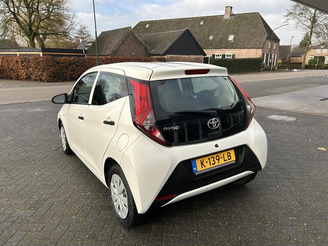 Toyota AYGO 1.0 VVT-i x-fun
