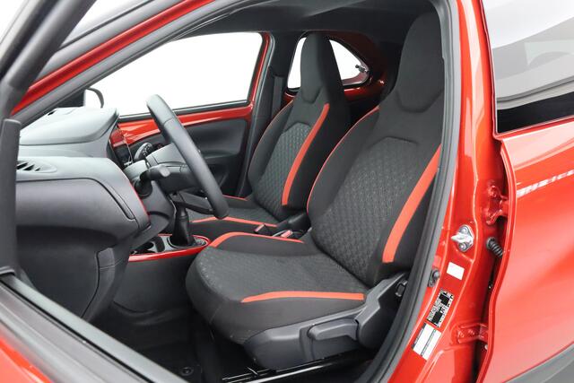 Toyota AYGO X 1.0 VVT-i MT Envy | Adapt. Cruise | Keyless | Apple CarPlay & Android Auto | Camera+PDC | Stoelverw. | DAB