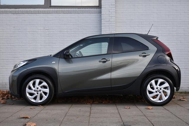 Toyota AYGO X 1.0 VVT-i S-CVT First Limited Automaat 72pk | Keyless entry | Cruise control | Achteruitrijcamera | PDC voor en achter |