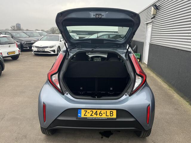 Toyota AYGO X 1.0 VVT-i MT Play Navigatie Apple CarPlay/Android Auto, achteruitrij camera, adaptieve cruise control, NL-auto!
