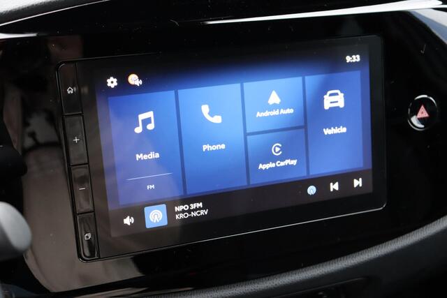 Toyota AYGO X Hybrid 115 Play. Apple Carplay, Extra Getint glas, Android Auto, Adaptieve cruise control, Parkeercamera, Road sign assist.