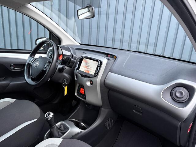 Toyota AYGO 1.0 VVT-i x-play | Camera | Lm-Velgen | Climate Control | Prijs Rijklaar!!