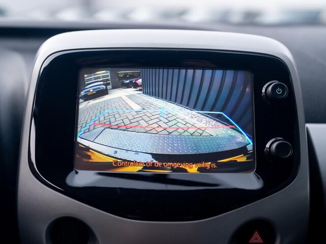 Toyota AYGO 1.0 VVT-i x-play | Camera | Lm-Velgen | Climate Control | Prijs Rijklaar!!