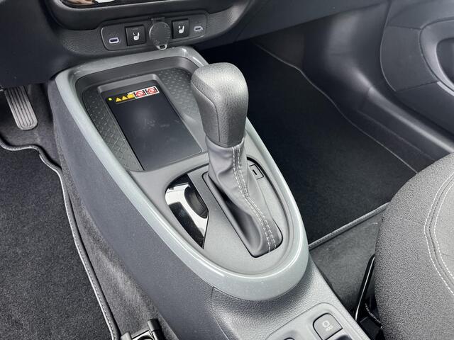 Toyota AYGO X Hybrid 115 Black Edition | Stoelverwarming | Park. Sensoren | AC