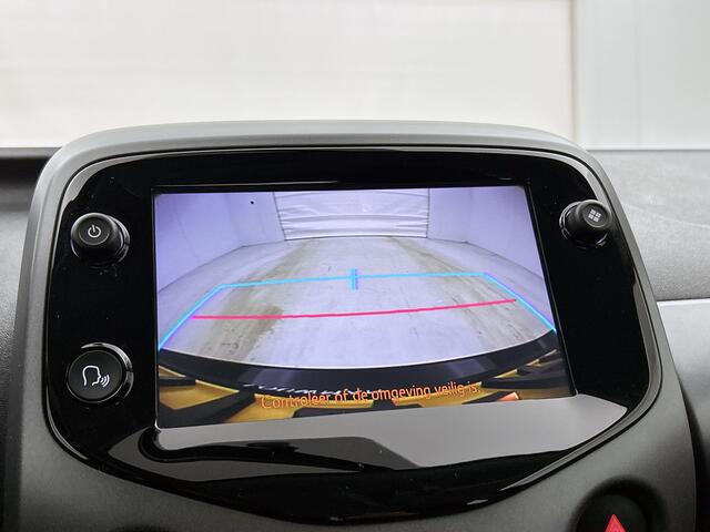 Toyota AYGO 1.0 VVT-i x-play | BTW Voertuig | Dealeronderhouden | Achteruitrijcamera |