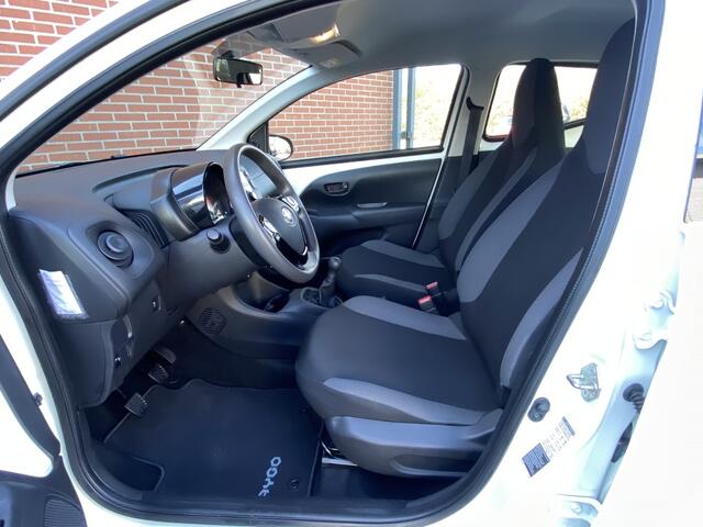 Toyota AYGO 1.0 VVT-i x-fun AIRCO DAB BLUETOOTH NL AUTO