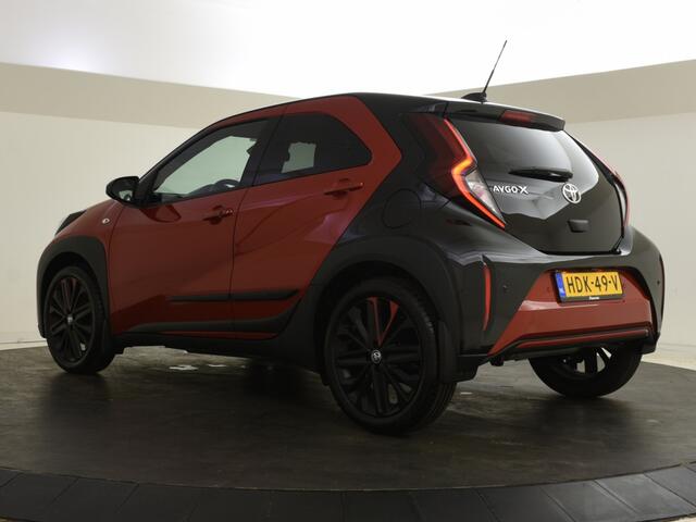 Toyota AYGO X 1.0 VVT-i MT Premium | stoelverwarming | PDC | Half leder |