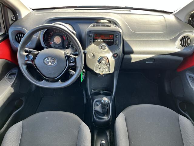 Toyota AYGO 1.0 VVT-i X-Fun NL Auto Airco Bluetooth Radio Elektrische Ramen en Vergrendeling