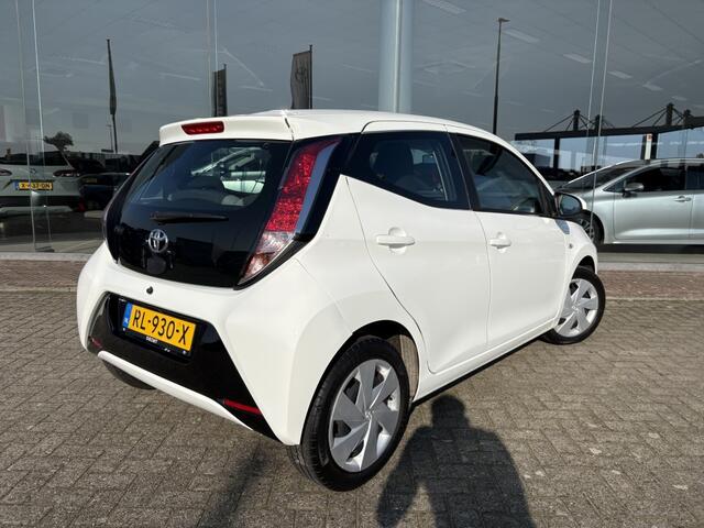 Toyota AYGO 1.0 VVT-i x-play | Airco | Apple Carplay/Android auto | Camera |