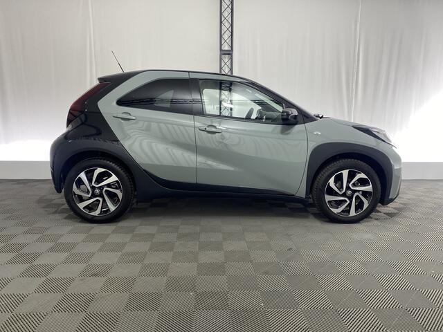 Toyota AYGO X 1.0 VVT-i S-CVT Pulse Automaat | Apple Carplay | Stoelverwarming | Cruise | Parkeersensoren voor en achter | Camera