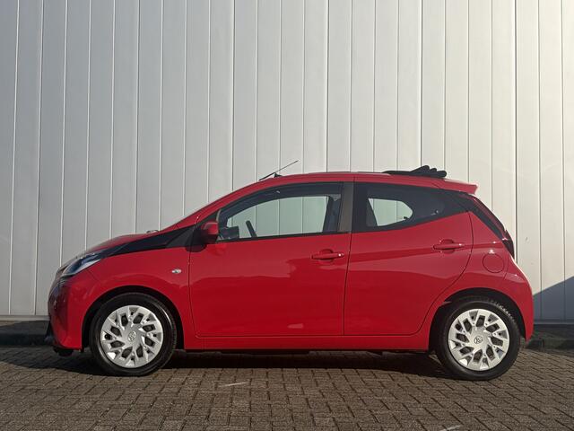 Toyota AYGO 1.0 VVT-i X-Play Cabrio NL Auto Dealer Onderhouden Carplay Android Auto