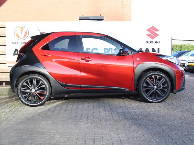 Toyota AYGO X 1.0 VVT-i S-CVT Premium JBL Geluidsinstallatie, Keyless Entry, Adaptieve Cruise Control