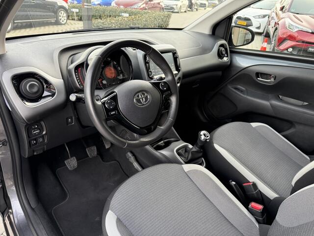 Toyota AYGO 1.0 VVT-i x-play | Camera | Carplay