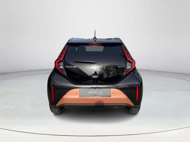 Toyota AYGO X Hybrid 115 envy