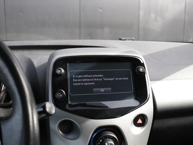 Toyota AYGO 1.0 VVT-i x-play | CAMERA | ELEK. SPIEGELS | BLEUTOOTH | CRUISE | AIRCO |