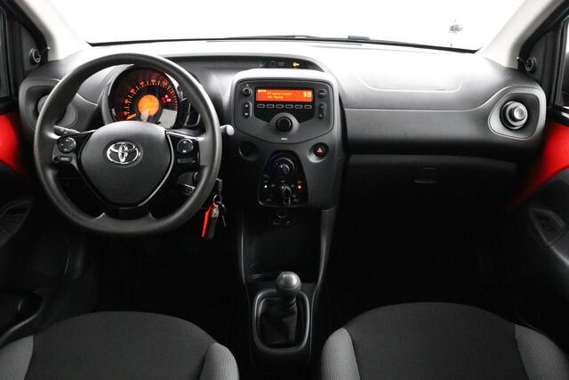 Toyota AYGO 1.0 VVT-i x-Fun | Airco | Bluetooth telefoonvoorbereiding |