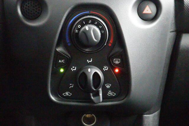 Toyota AYGO 1.0 VVT-i x-Fun | Airco | Bluetooth telefoonvoorbereiding |