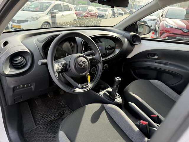 Toyota AYGO X 1.0 VVT-i MT Play | Apple Car-Play | Camera | Adap Cruise