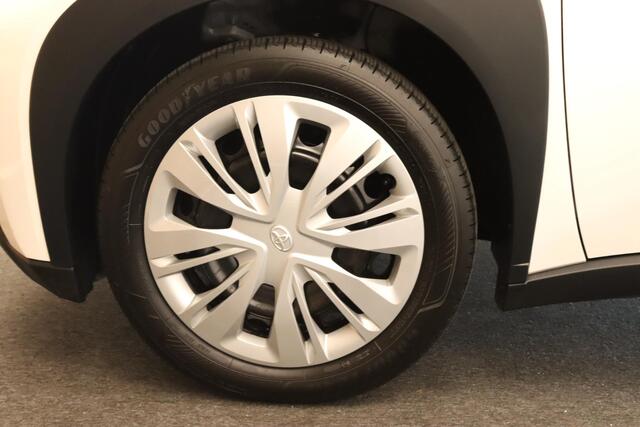 Toyota AYGO X 1.0 VVT-i MT Play - ORIGINEEL NEDERLANDSE AUTO - APPLE CARPLAY/ANDROID AUTO - AIRCO - MULTIMEDIAVOORBEREIDING - CRUISE CONTROL - ACHTERUITRIJCAMERA - LICHTSENSOR -