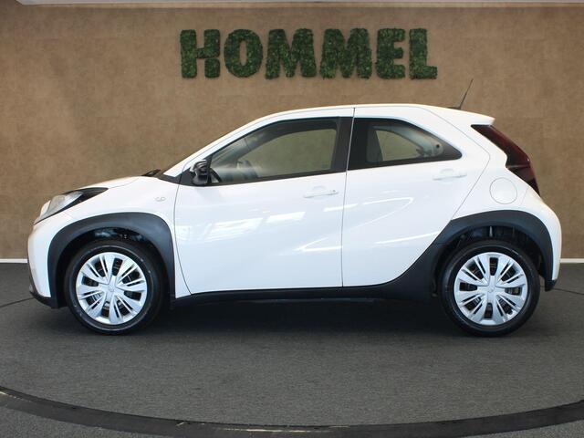 Toyota AYGO X 1.0 VVT-i MT Play - ORIGINEEL NEDERLANDSE AUTO - APPLE CARPLAY/ANDROID AUTO - AIRCO - MULTIMEDIAVOORBEREIDING - CRUISE CONTROL - ACHTERUITRIJCAMERA - LICHTSENSOR -