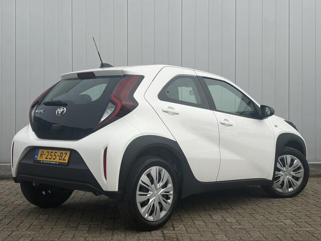 Toyota AYGO X 1.0 VVT-i MT Play NL Auto Dealer Onderhouden Carplay Adapt Cruise Control