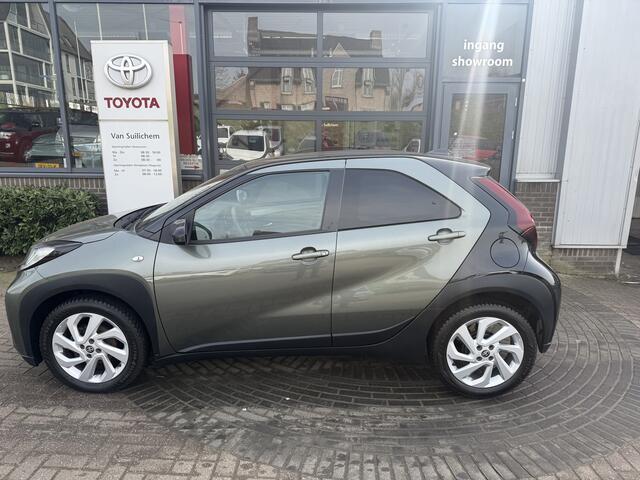 Toyota AYGO X 1.0 VVT-i MT first