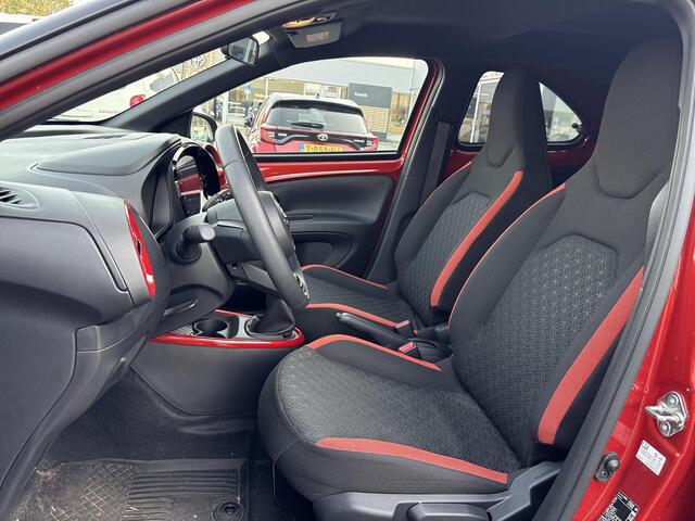 Toyota AYGO X 1.0 VVT-i MT Premium **KEYLESS/ STOELVERWARMING/ NAVIGATIE**