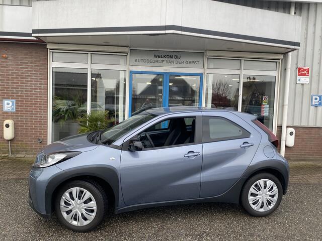 Toyota AYGO X 1.0 VVT-i MT Business