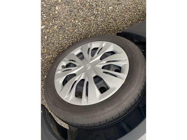 Toyota AYGO X 1.0 VVT-i MT Business