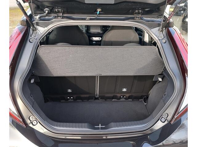 Toyota AYGO X 1.0 VVT-i MT first