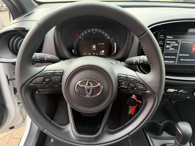 Toyota AYGO X 1.0 VVT-i S-CVT Pulse Automaat | All-wheather banden | Unieke KM-stand | 1e eigenaar
