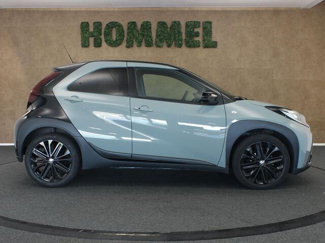Toyota AYGO X 1.0 VVT-i S-CVT Premium - ORIGINEEL NEDERLANDSE AUTO - AFKOMSTIG VAN 1E EIGENAAR - CAMERA - DEELS LEDEREN BEKLEDING - VOORSTOELEN VERWARMD - DRAADLOZE TELEFOONLADER - CLIMATE CONTROL - NAVIGATIE - PARKEERSENSOREN VOOR/ ACHTER- DAB AUDIO - JBL AUDIO